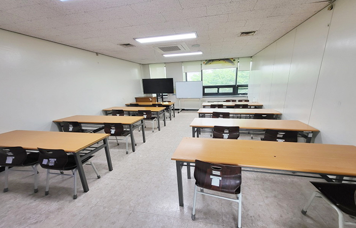 3Ãþ ¹Ý°¡¿î±³½Ç